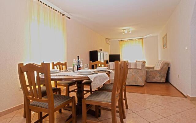 Apartment Marcana 1382