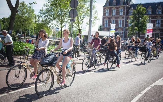 Comfortable private patio room