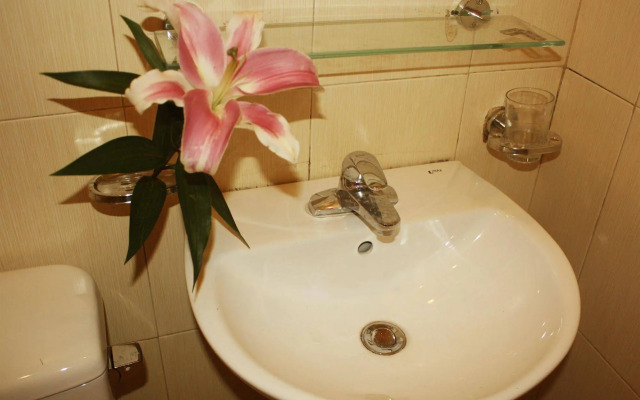 Real Hanoi Hotel