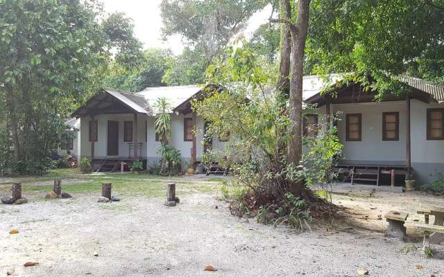 Pandan Laut Beach Resort