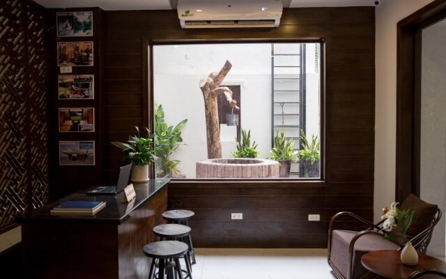 Ancient Lane Hotel