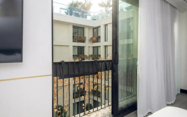 The Godfrey Hotel Hollywood