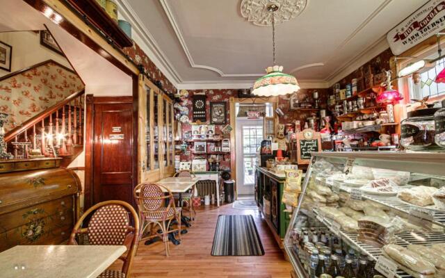 Gîte et Café-Bistro de la Tour