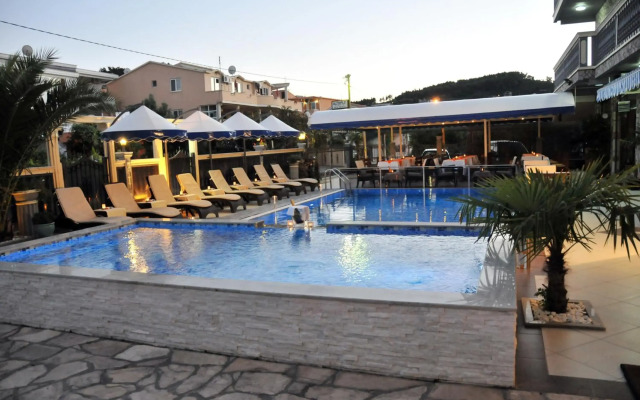 Aparthotel Villa Primafila