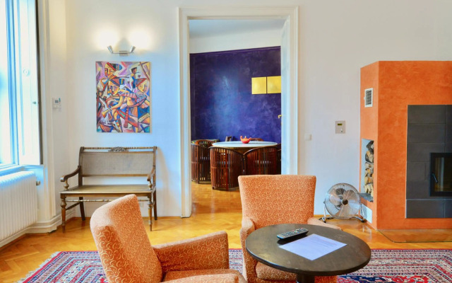 Stylish, Cosy & Central "Self-Check-In" Apartment