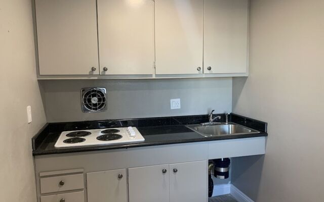 ERTH INN by AGA - Mojave