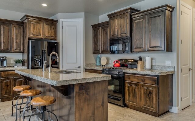Red Canyon 3 Bedroom Apts