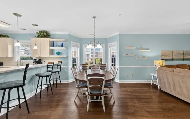 Magnolia Pointe Luster Leaf 4891-101