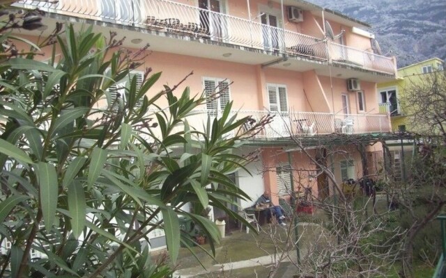 Apartments Jela