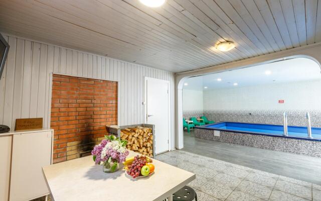 Праздничный Дом