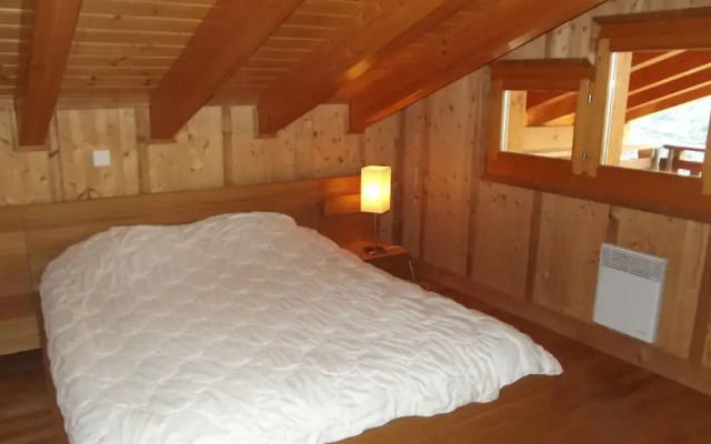 Spacious Chalet Amidst Mountains