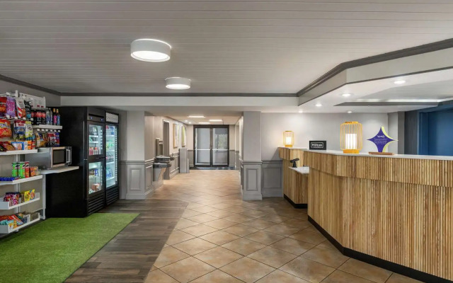 Spark by Hilton Sarasota Siesta Key Gateway