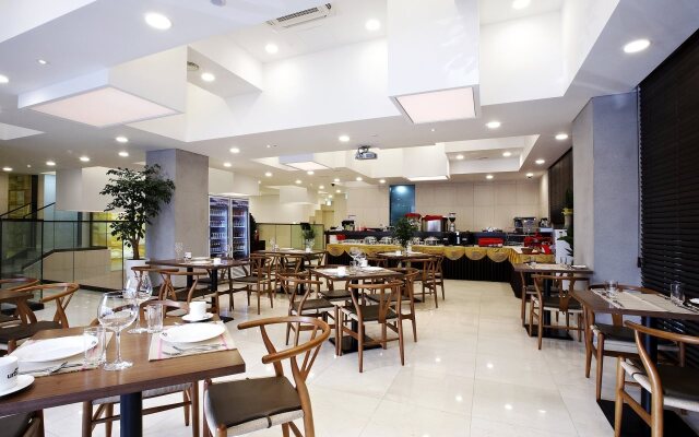 Urban Boutique Hotel