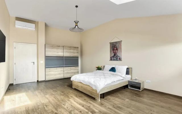 ARI Central Grand Apartments-Luxury Stay