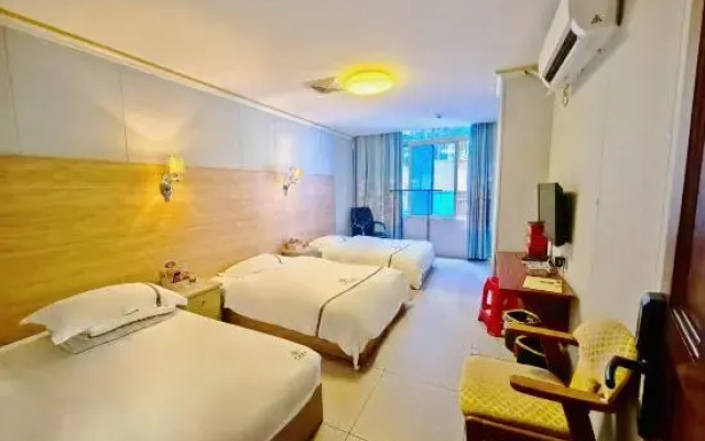 Huayi Hotel