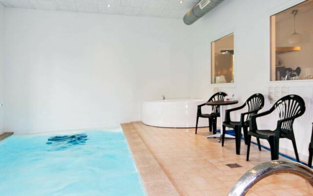 Enormous Holiday Home in Hadsund With Swimming Pool