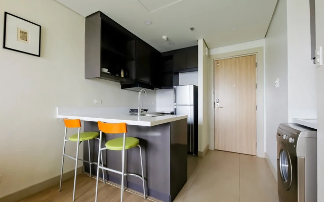 Capital O 804 The Residences at Bonifacio Civic Center