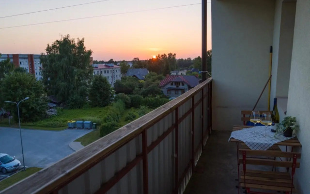 Warm & Cozy Apartment with Balcony in Valmiera