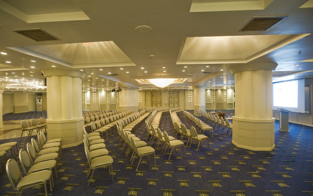 Kervansaray Thermal Convention Center & Spa