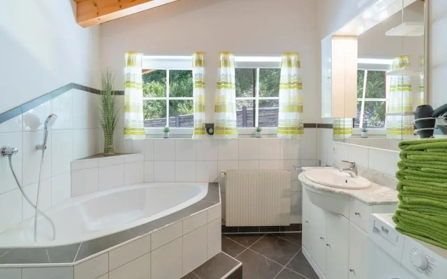Group Apartment in Reitleben Directly on the Lake