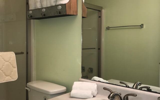 Las Palmas 121 Condo