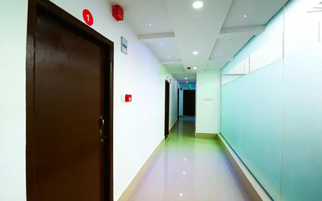 OYO 90380 Hotel Golden City