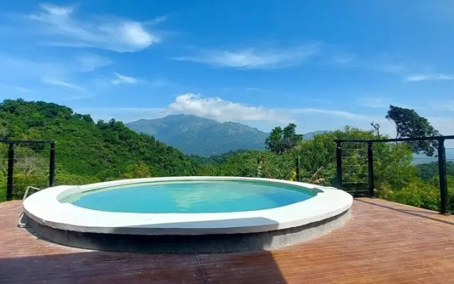 Ella Nine Peaks (Araliya Villa & The Club House)