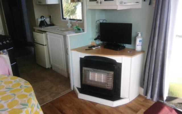 River Views Dog Friendly Caravan 3 Bedrooms