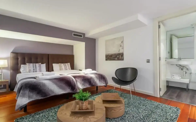 Plaça Catalunya Breathtaking 3bedroom Duplex with balcony