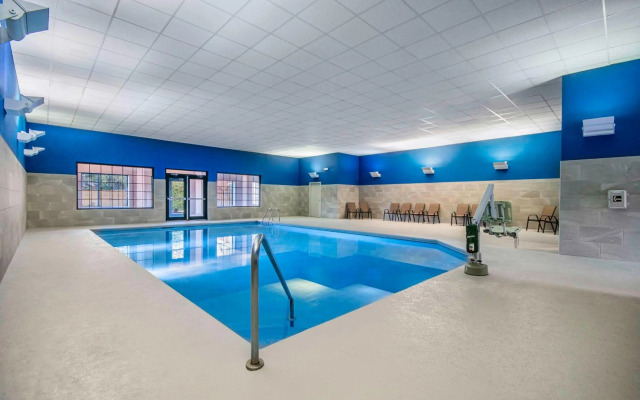 Hampton Inn East Aurora