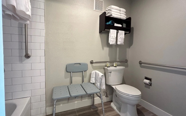 Four Sevens Motel