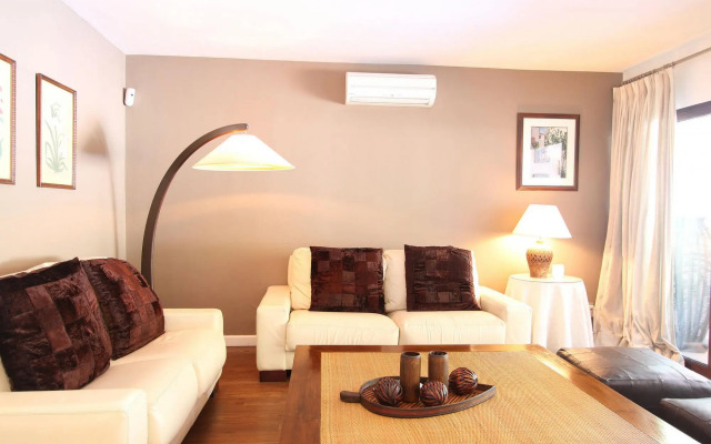 1102 - Marbella Town Villa