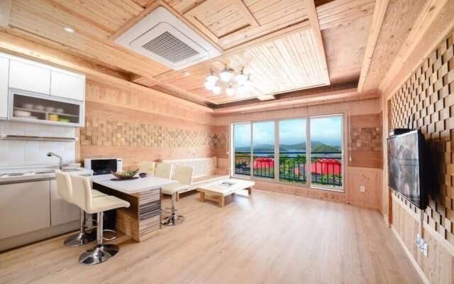 Yeosu Sea and Starnight Pension