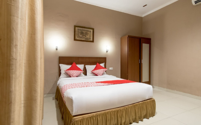 Oyo 1244 Wisma Syariah Aceh House
