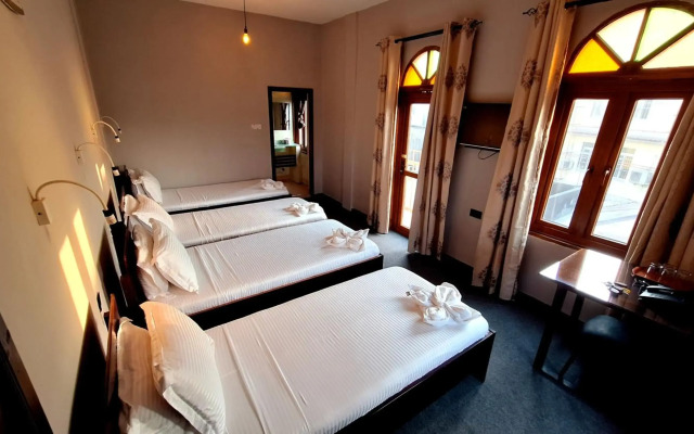 Rumaisa Hotel