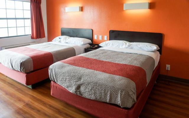 Motel 6 Euless, TX - DFW West