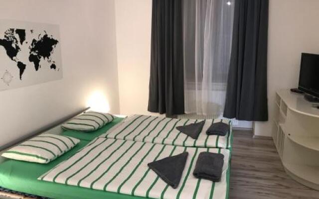 Big Homebase with Billardtable