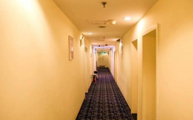 7 Days Premium Jinan Jingshi Road West Passenger Depot Branch – Hotel Rooms – Jinan