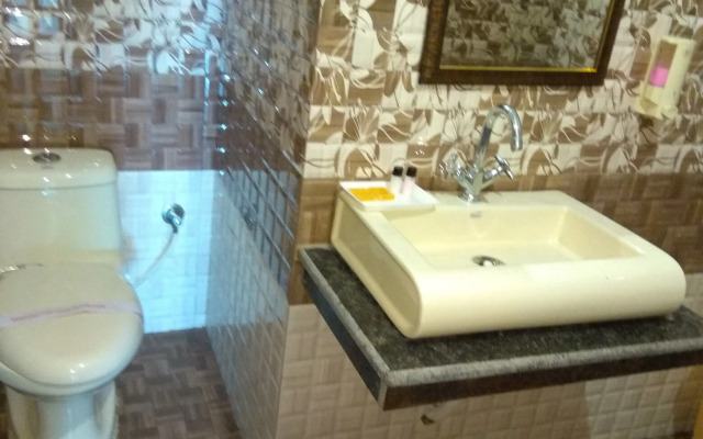 Dewdrop Classic Fall resort