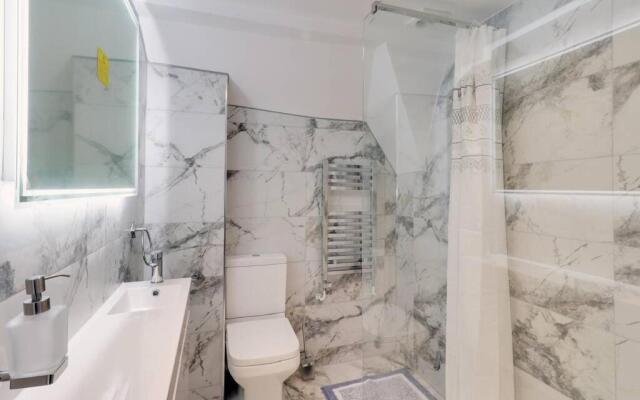 master accommodation suite 11 sea view