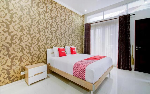 OYO 90006 Dieng Ellen s House Syariah