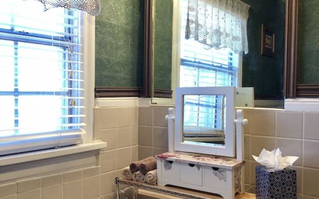 Edgewood Bed & Breakfast