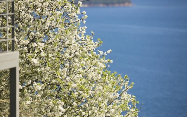 Fiorella Sea View