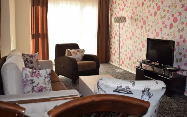 Mira Suites