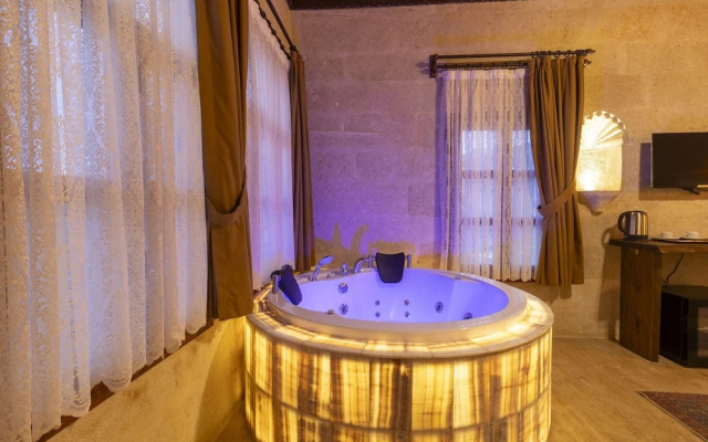 Uzay Cave Suite Hotel