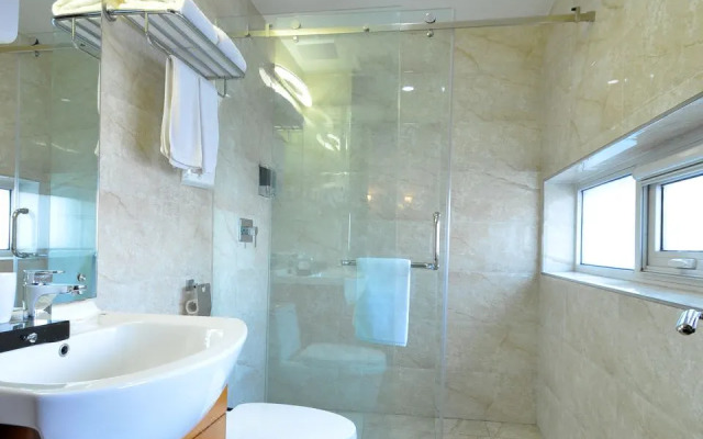 Tianjin Jinting Yuhua Hotel