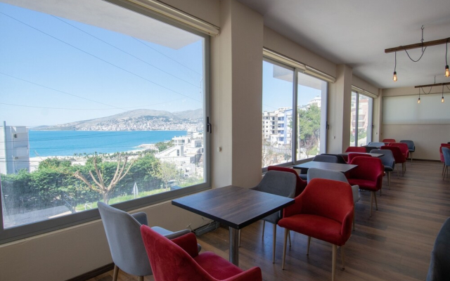 Grand Blue Apartments