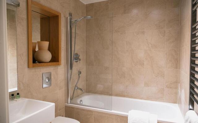 Regent House deluxe 2 bedroom apartment