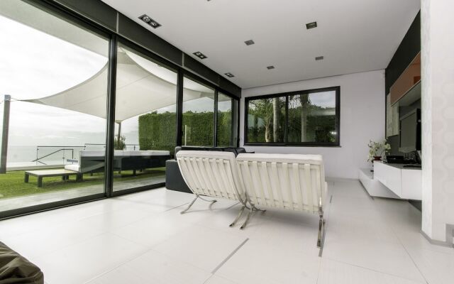 Villa Skylark by MHM