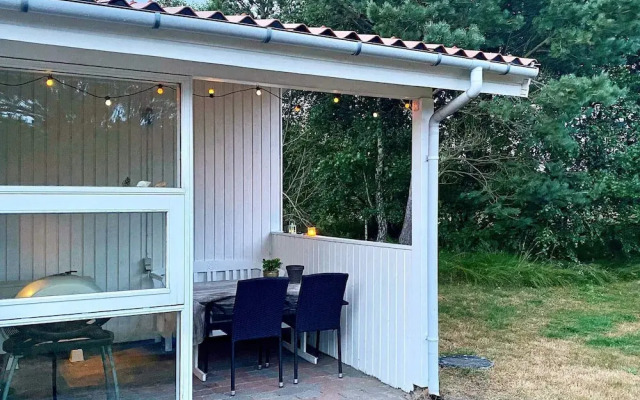 6 Person Holiday Home in Blavand
